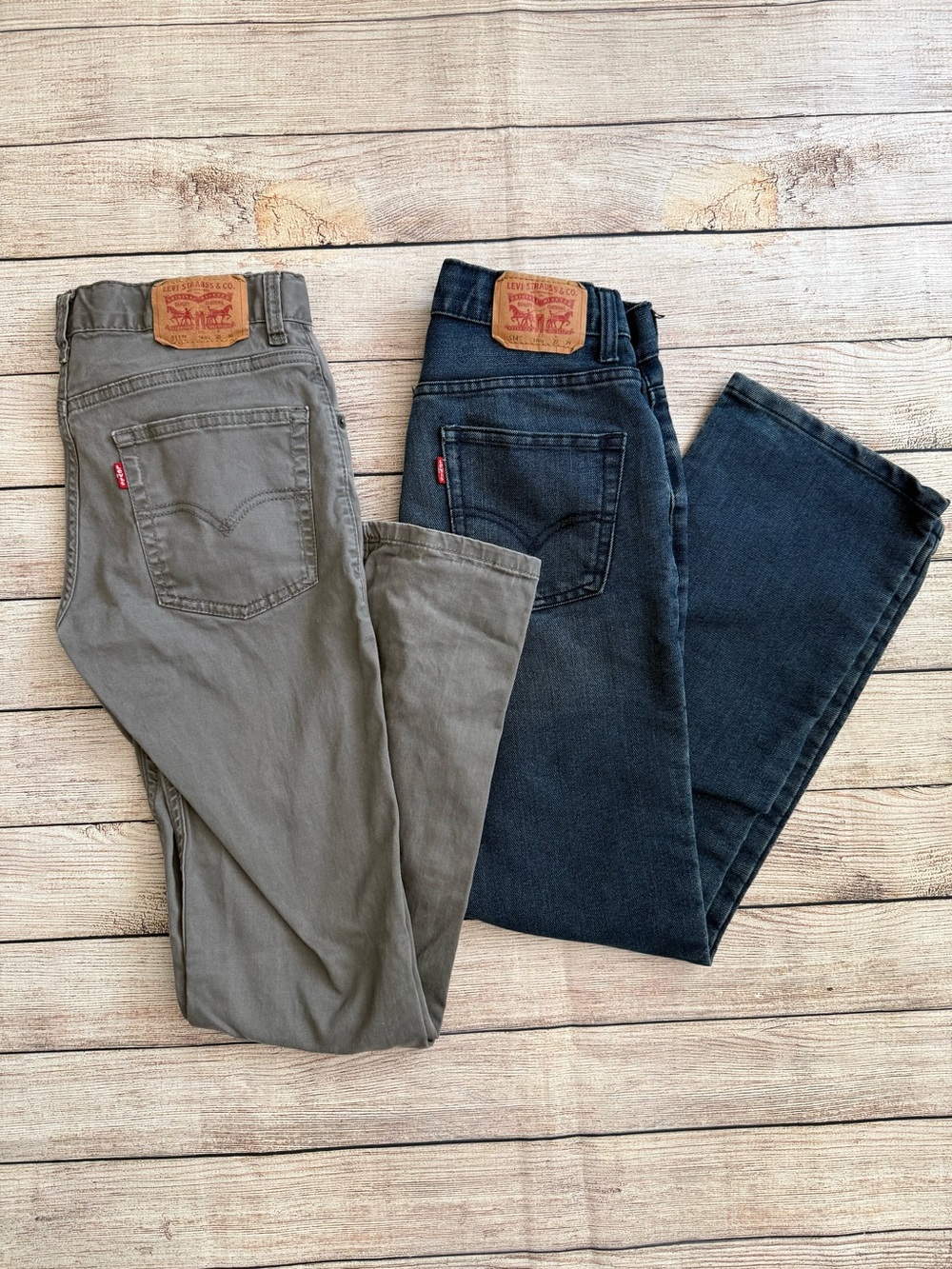 Lot of Levi's Boy’s Slim Jeans in Gray and Dark Blue Size 16